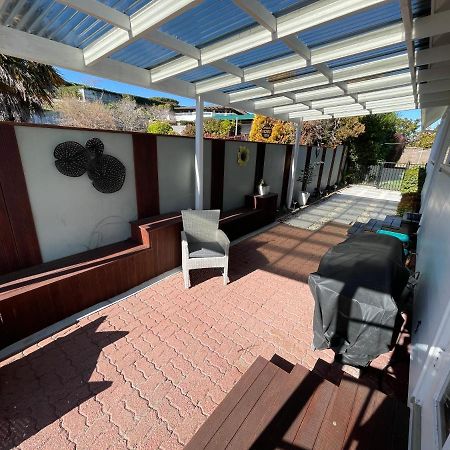 2Mins To Lakefront Family Retreat Taupo Ngoại thất bức ảnh